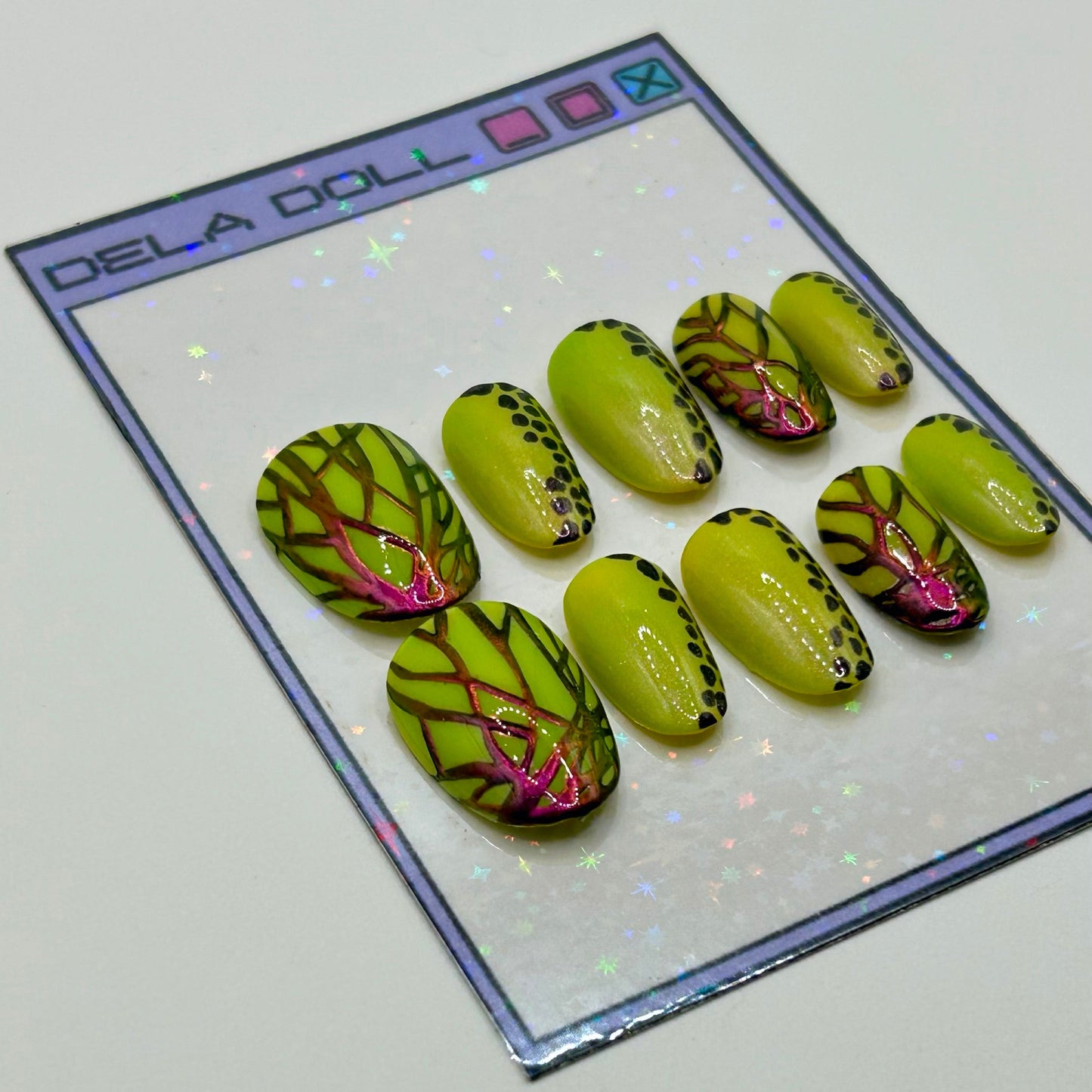 Space Frog | Press-On Nail Set